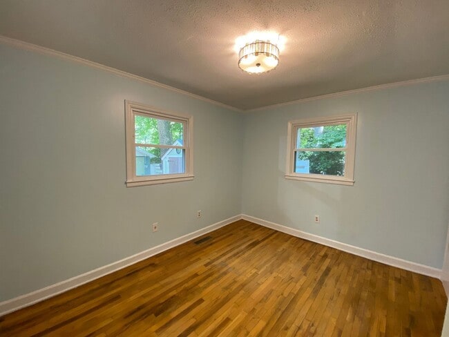 Building Photo - Black Mountain - Wooded lot, One-Level home, Room to Garden!