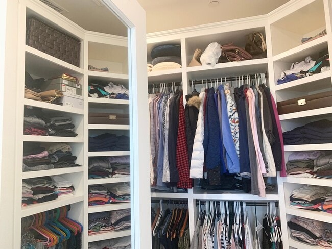 Building Photo - Welcome home to this stunning, recently constructed 4 bedrooms, 3-bath house in the desirable Wes...