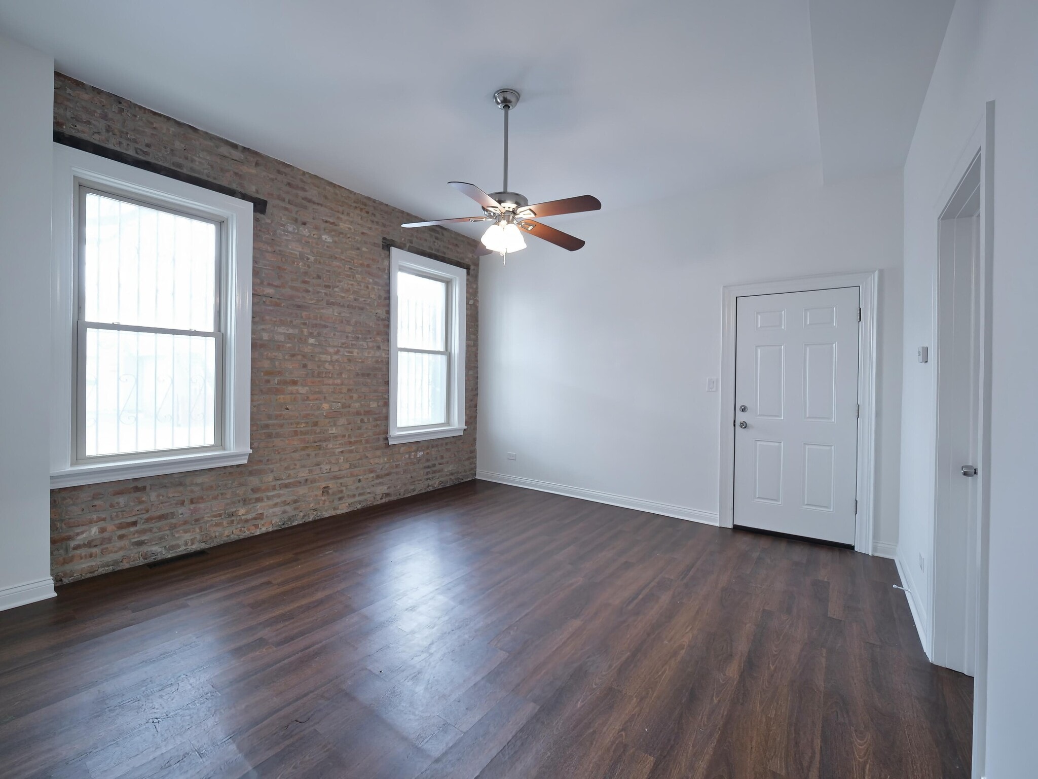 Building Photo - 3156 N Central Park Ave