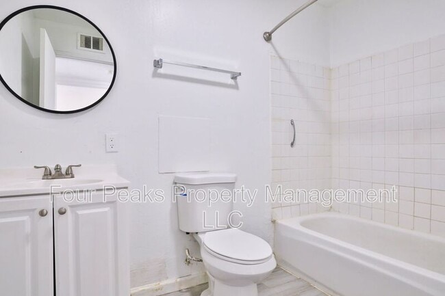 Building Photo - 1417 E Southern Ave