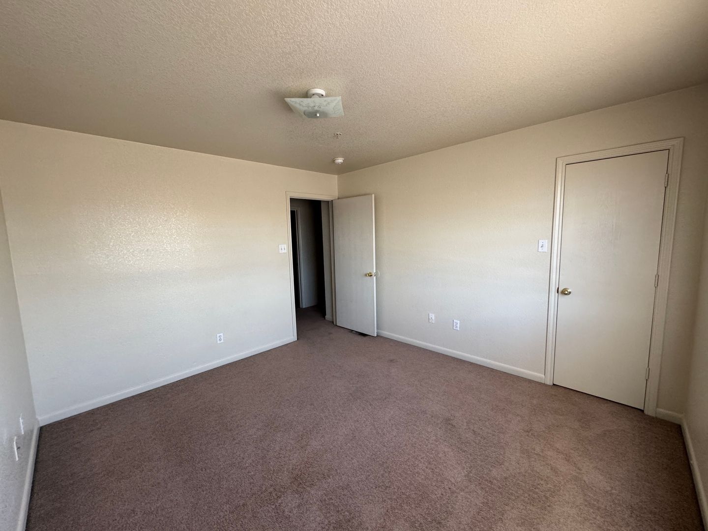 Building Photo - 1106 Lansberry Ct
