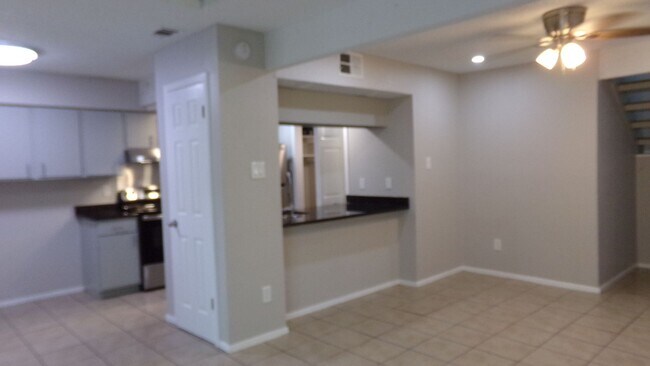 Building Photo - Yuhashi Properties1 (1606 Waterloo Trl)