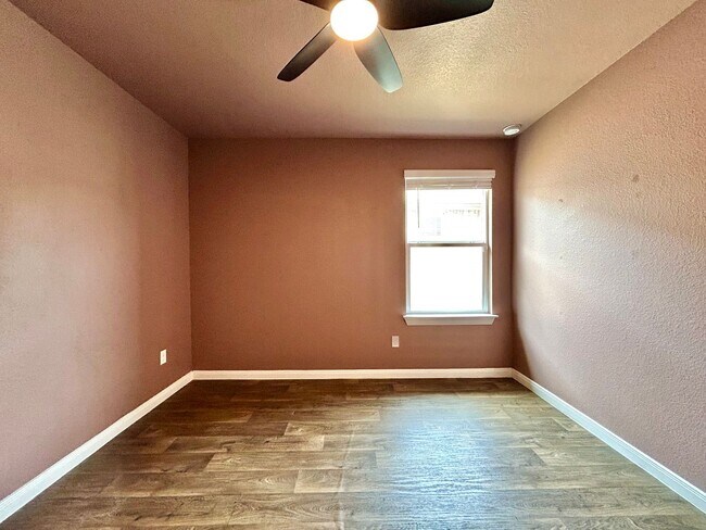 Building Photo - 144 Callado Cir