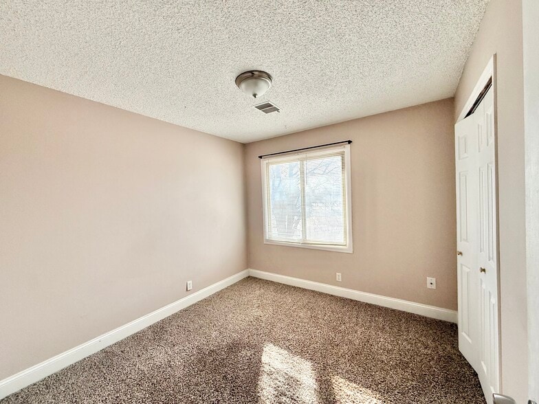 Bedroom 1 - 1428 N Wood Ct