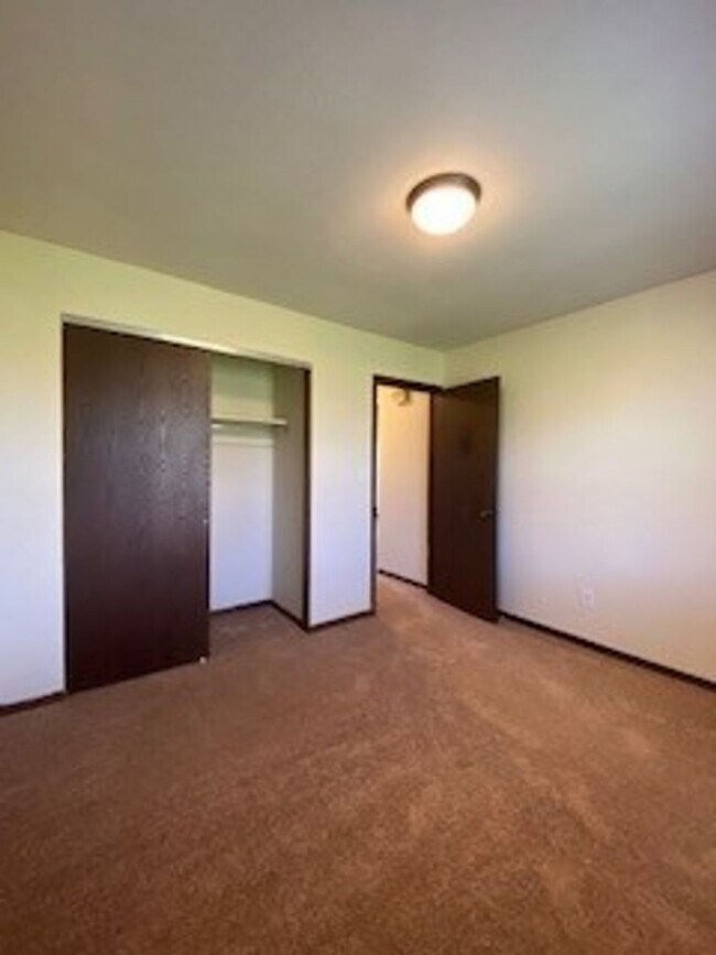 Building Photo - 1312 Co Rd 6