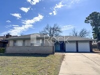 Building Photo - 7604 NW 27th St