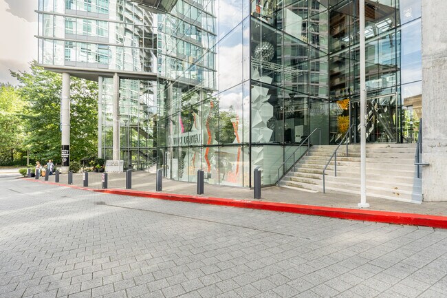 Building Photo - 989 112th Ave NE