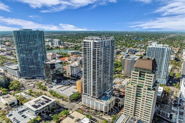 Building Photo - 275 1st Ave S