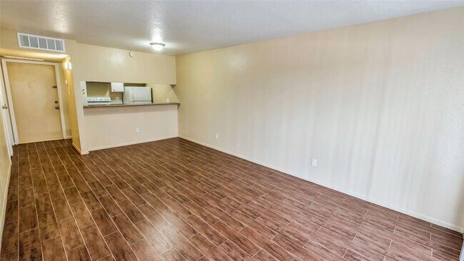 Building Photo - 3035 Walnut Bend Ln