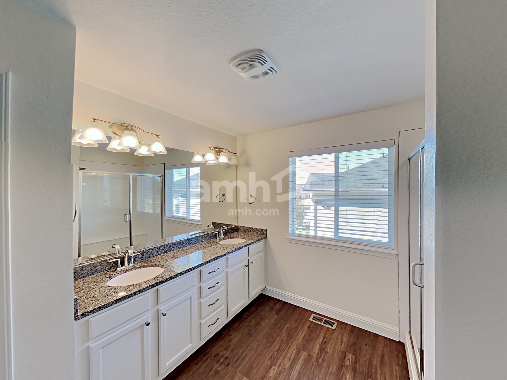 Building Photo - 12749 Ventana St