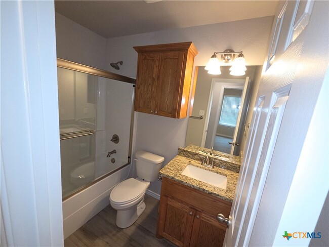 Building Photo - 332 Arnold Dr