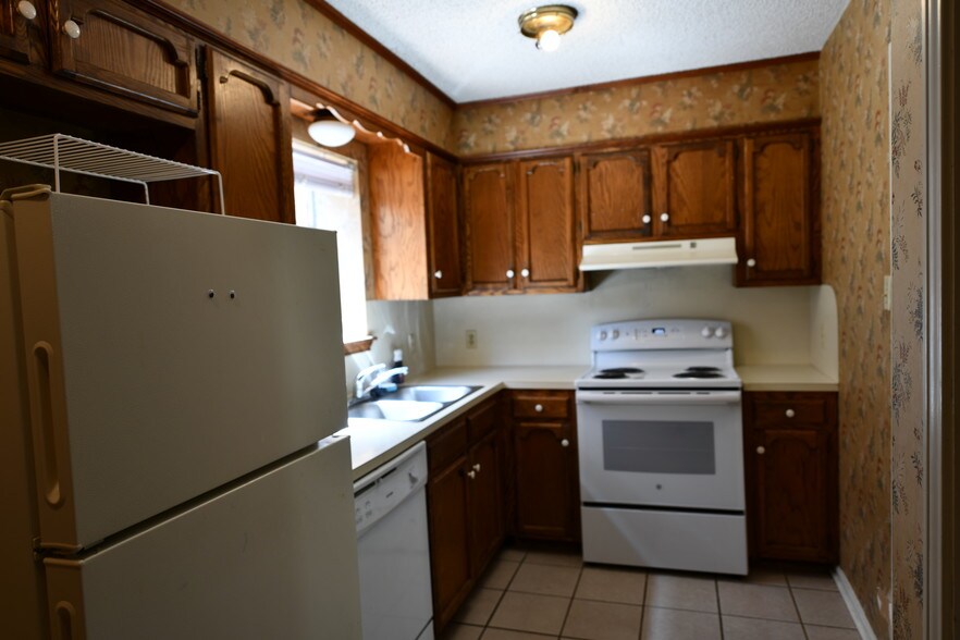Building Photo - 5245 Brightside View Dr