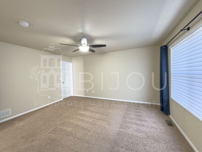 Building Photo - 9647 Carnival Ln