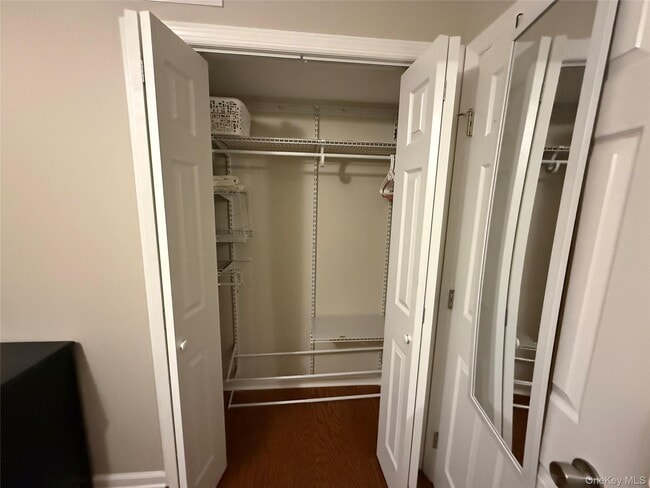 Building Photo - 1008 McIntosh Pl