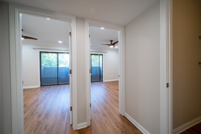 Building Photo - 750 Shaker Dr