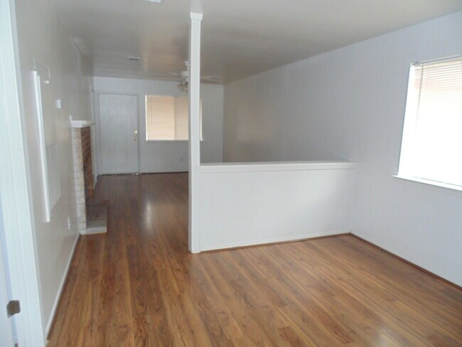 Building Photo - 3601EL