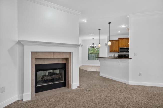 Building Photo - 603 Red Fern Rd