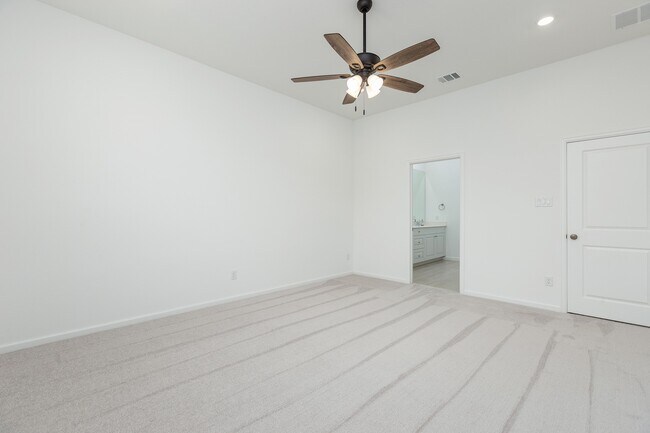 Building Photo - 4224 Waterlily Spg Wy