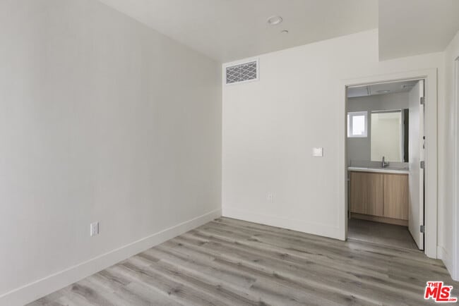 Building Photo - 3210 Verdugo Rd