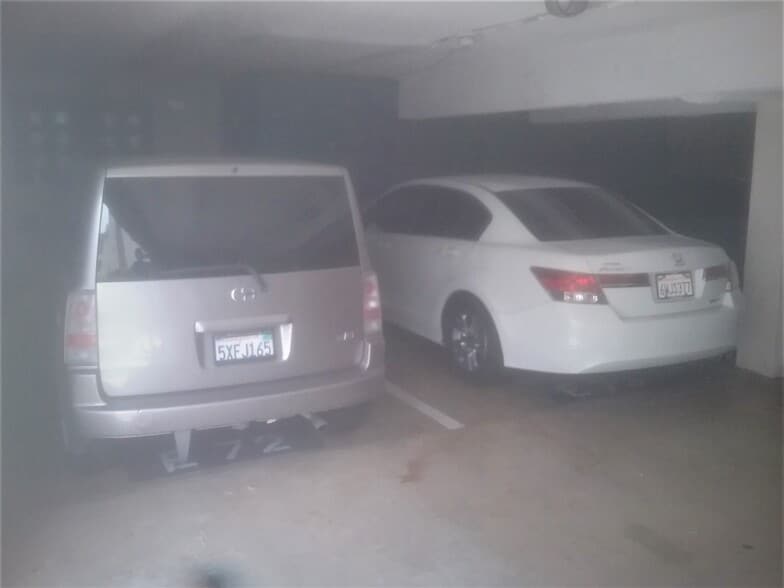 2 space garage - 820 Camino Real