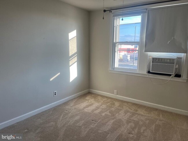 Building Photo - 1418 Greeby St