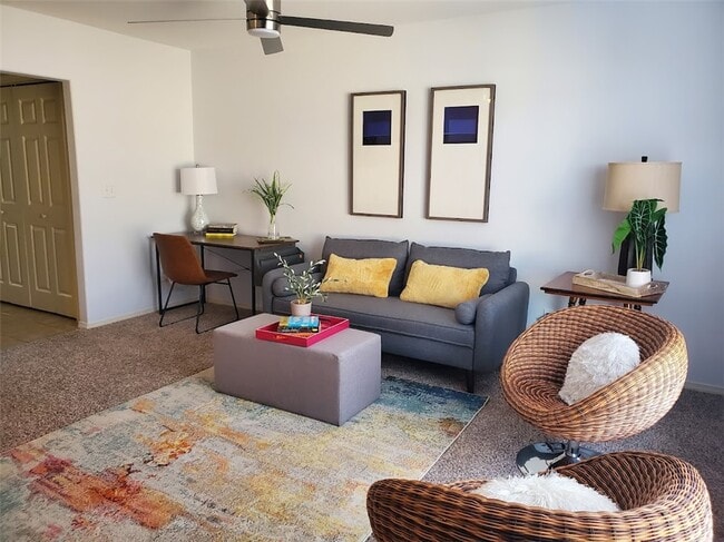 Building Photo - 4102 SW Chapelstone Ave