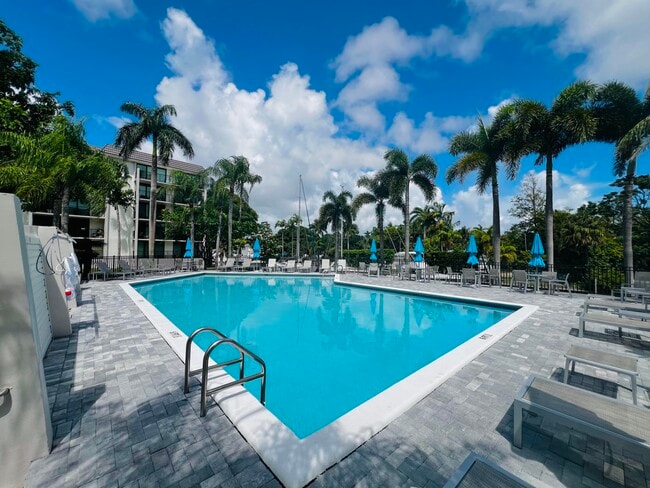 Building Photo - 1201 River Reach Dr