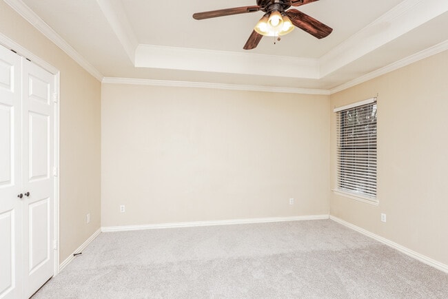 Building Photo - 3000 Huntington Ct