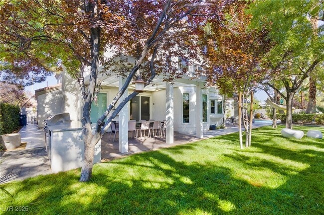 Building Photo - 9301 St James Cir