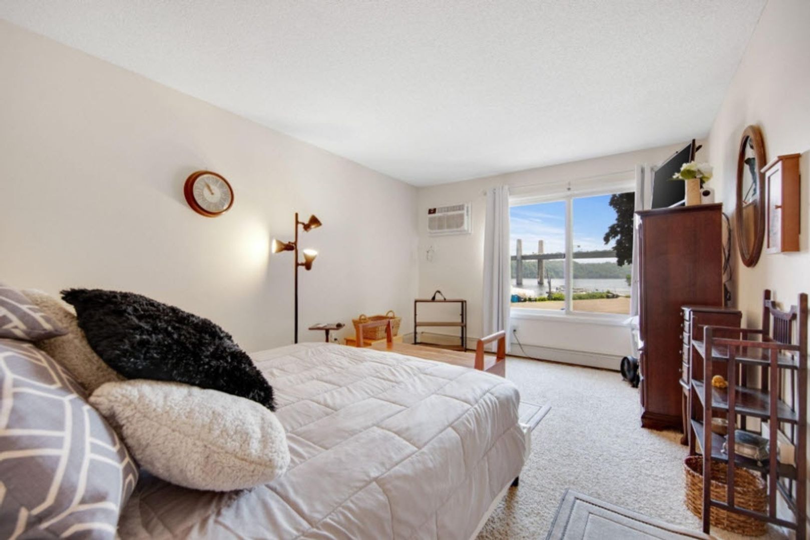 Building Photo - 6201 St Croix Trail N