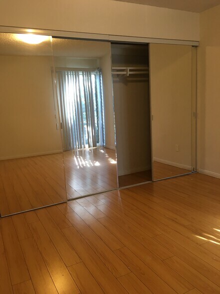 Building Photo - 12600 Fonthill Ave