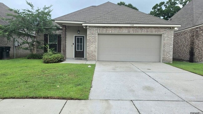 Building Photo - 1346 Hickory Creek Dr