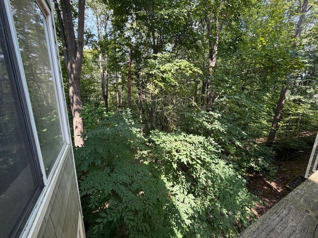 Building Photo - 1250 Clifden Green