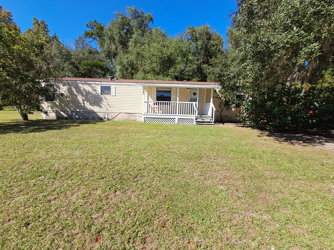 Building Photo - 235 Gail Dr