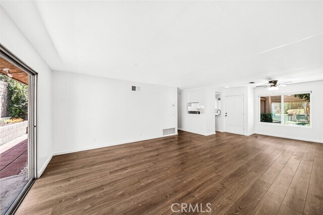 Building Photo - 901 N Citrus Dr