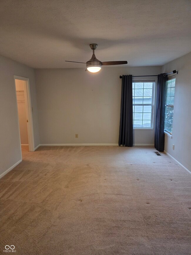 Building Photo - 1012 Grovewood Dr