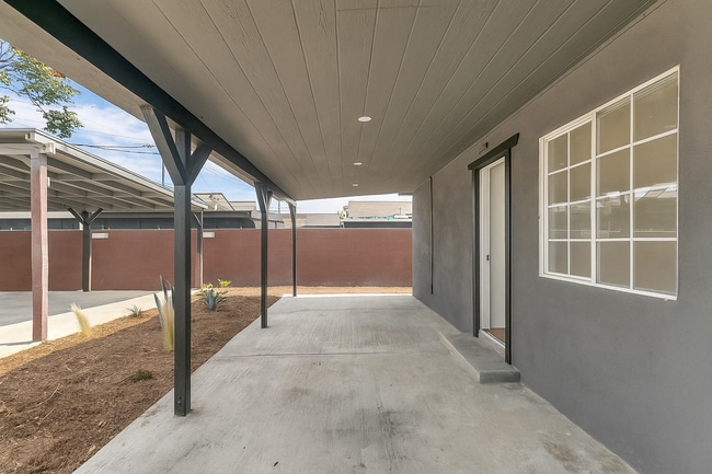 Building Photo - Fully Remodeled 4-Bed 2-Bath Home in Prime...