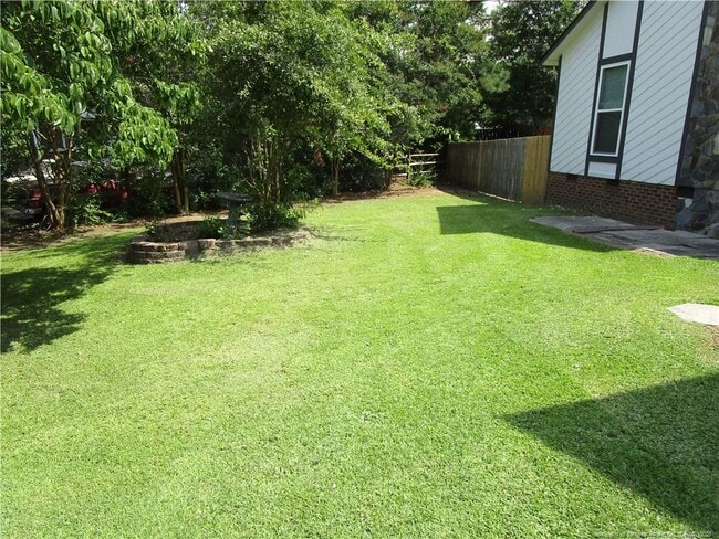 Building Photo - 2120 Lothbury Dr