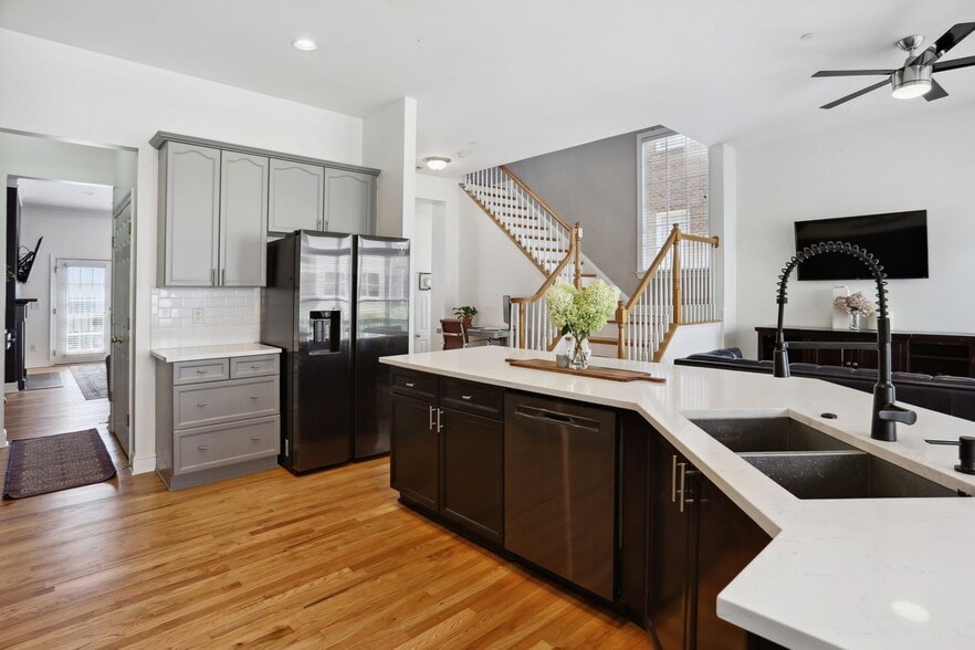 Building Photo - 308 Creekbank Way SE