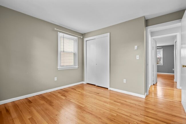 Building Photo - 26 Hackett Cir N