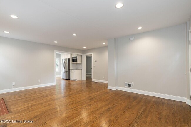 Building Photo - 121 N Hubbards Ln