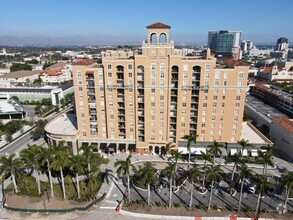 Building Photo - 651 Okeechobee Blvd