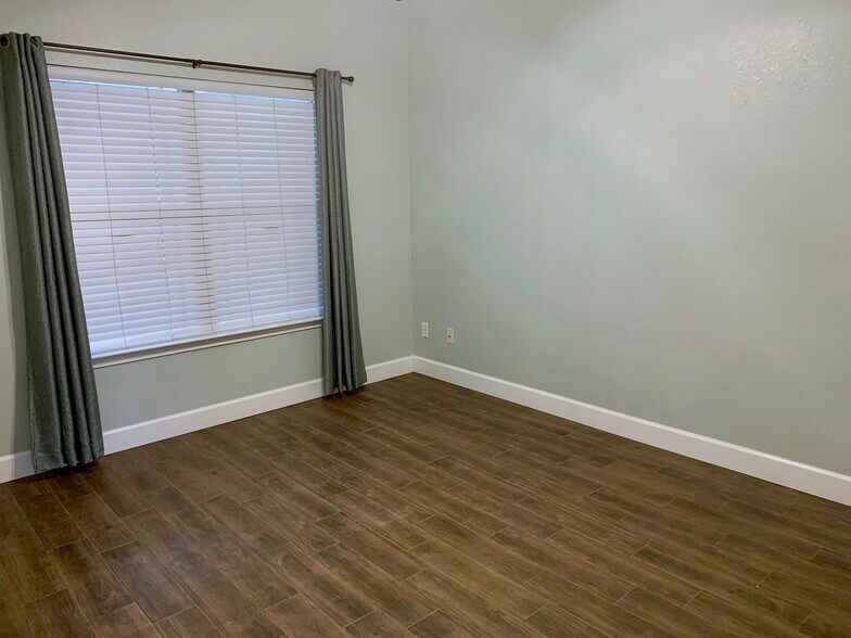 4th Bedroom - 1405 Amber Day Dr