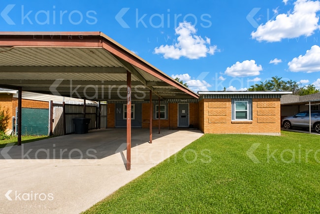 Building Photo - 10405 Barada St