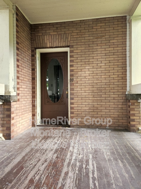 Building Photo - 534 S 3rd St W