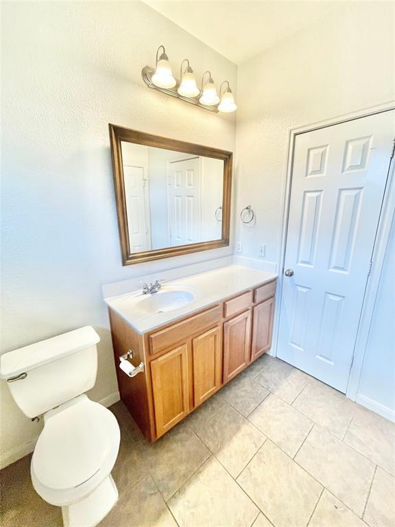 Building Photo - 2419 Allred Dr