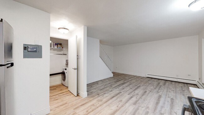 Building Photo - 1355 N Gaylord St