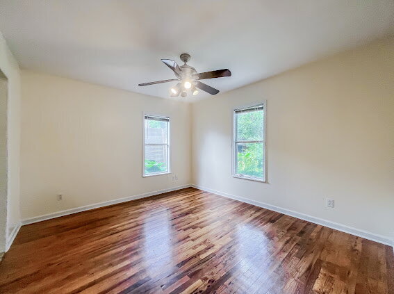 Building Photo - "Charming MIDTOWN 2-Bedroom Home with Glea...