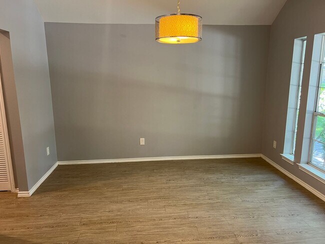 Building Photo - Eagle Springs Home Ready for Immediate Occupancy