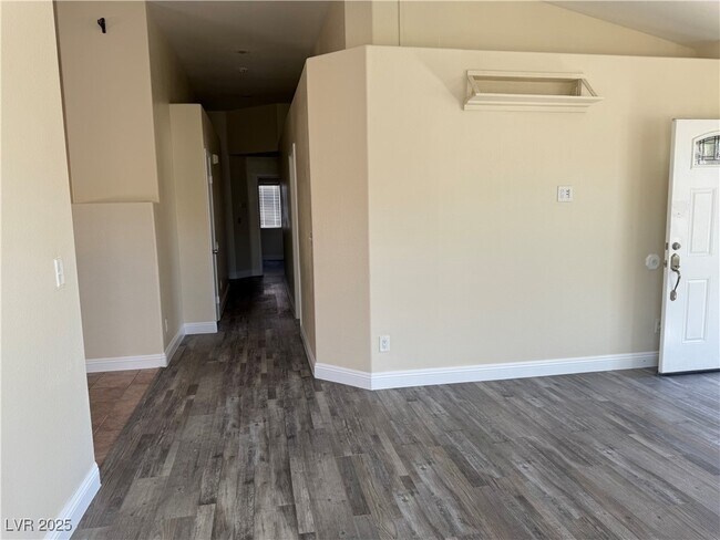 Building Photo - 708 Cozy Canyon Dr